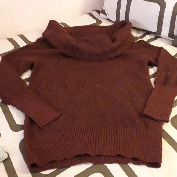 NWT Banana Republic Women's Cowl Neck Sweater Burg - Picture 3 of 8